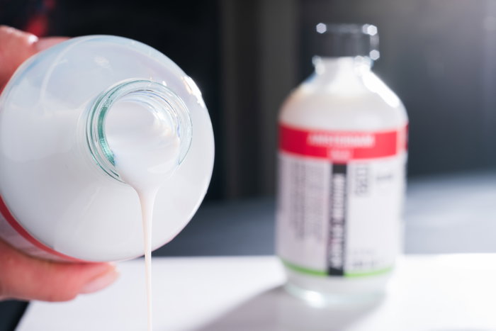 Amsterdam Medio para Acrílico Brillante 012 de 250 ml